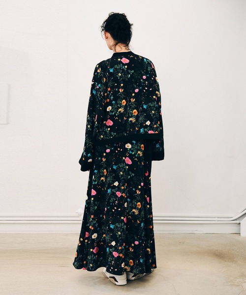 NOISE MAKER(ノイズメーカー)の「【追加⑦】ボタニカル柄オーバーサイズシャツ(シャツ/ブラウス・レディース・ブラック/オフホワイト・FREE)」の7枚目の写真