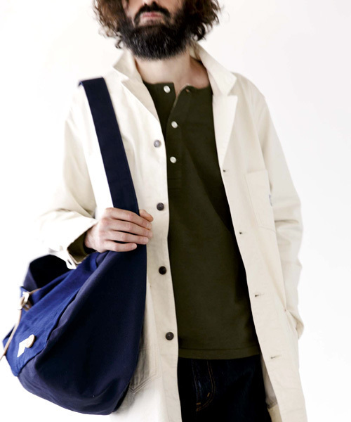 Denime(ドゥニーム)の「NOMAD×Denime NEWS PAPER BAG/ノマド×ドゥニーム ニュースペーパーバッグ(メッセンジャーバッグ・メンズ・ネイビー・FREE)」の13枚目の写真
