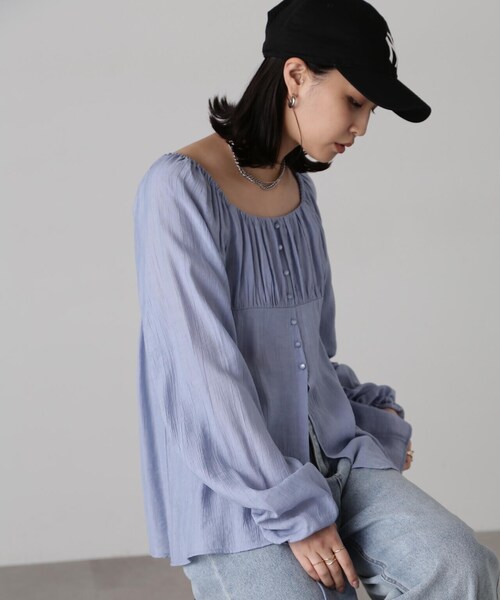 FREE'S MART（フリーズマート）の「フロントスリット2WAYオフショルギャザーブラウス（シャツ/ブラウス・レディース・ブルー/ブラック/ホワイト・FREE）」の15枚目の写真