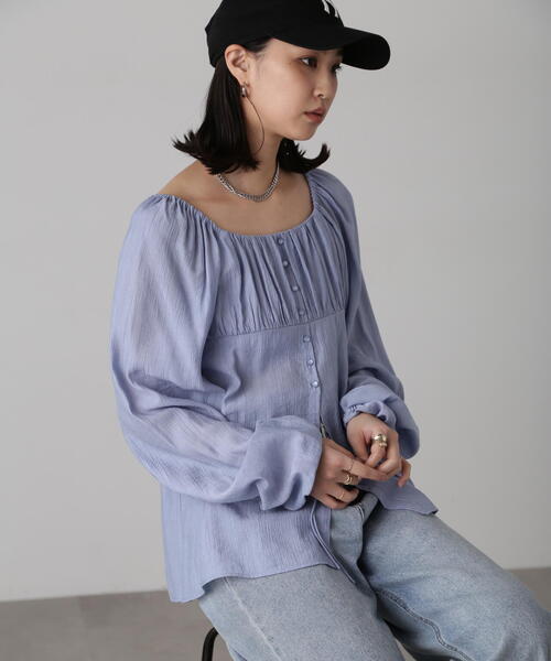FREE'S MART（フリーズマート）の「フロントスリット2WAYオフショルギャザーブラウス（シャツ/ブラウス・レディース・ブルー/ブラック/ホワイト・FREE）」の16枚目の写真