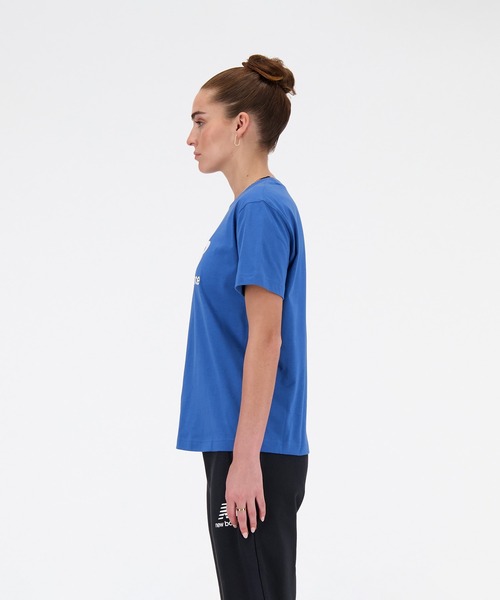 NEW BALANCE（ニューバランス）の「Sport Essentials Stacked Logo ショートスリーブTシャツ（Tシャツ/カットソー・レディース・ブラック/アイボリー/カーキ/ライトブルー/ライトピンク・SMALL/MEDIUM/LARGE/X-LARGE）」の14枚目の写真