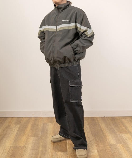 VISION STREET WEAR（ヴィジョンストリートウェア）の「【VISION STREET WEAR/ヴィジョンストリートウェア】スタンドナイロン切替トラックジャケット/ビッグシルエット（ナイロンジャケット・メンズ・ブラック/パープル/チャコールグレー/アイボリー・XL/L/M）」の21枚目の写真