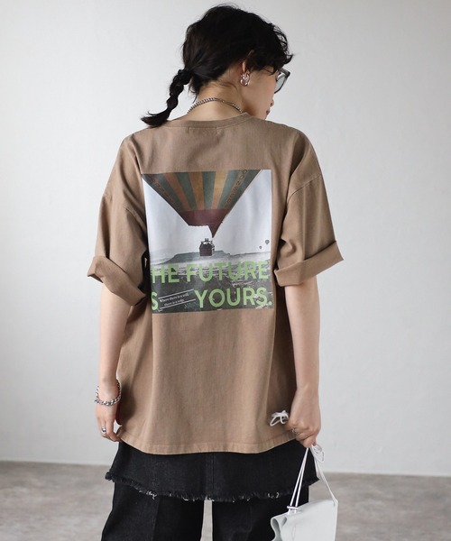 COMMRE(コムル)の「パウダーブリーチフォトルーズTシャツ(Tシャツ/カットソー・レディース・ピンク/ベージュ/チャコールグレー・FREE)」の3枚目の写真