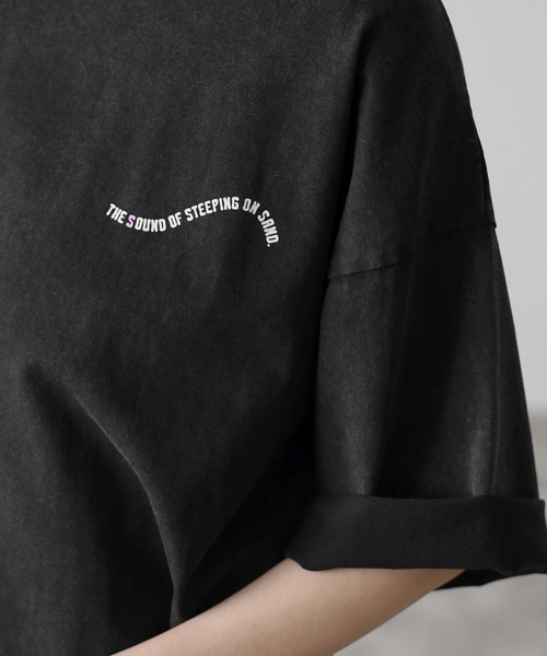 COMMRE(コムル)の「パウダーブリーチフォトルーズTシャツ(Tシャツ/カットソー・レディース・ピンク/ベージュ/チャコールグレー・FREE)」の6枚目の写真