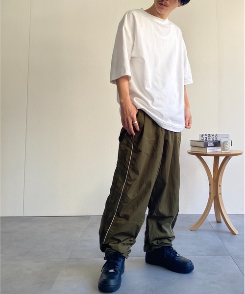 CREARE -LINO-（クレアーレリノ）の「パイピング ナイロン ルーズ パンツ<ユニセックス>（その他パンツ・メンズ・ブラック/カーキ/グレー・M/L）」の21枚目の写真