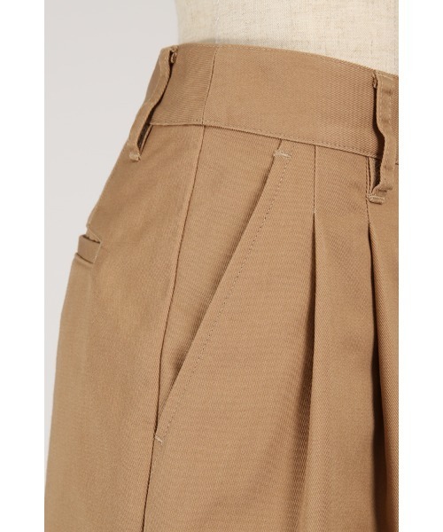 Auntie Rosa Holiday（アンティローザホリデー）の「チノ2タックワイドストレートパンツ（チノパンツ・レディース・ネイビー/キャメル/ブラック・マルチサイズ）」の5枚目の写真