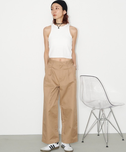 Auntie Rosa Holiday（アンティローザホリデー）の「チノ2タックワイドストレートパンツ（チノパンツ・レディース・ネイビー/キャメル/ブラック・マルチサイズ）」の14枚目の写真