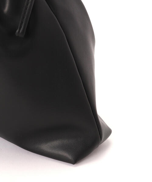 FREE'S MART(フリーズマート)の「◆テープ巾着バッグ(ハンドバッグ・レディース・ブラック/ベージュ・フリ-)」の4枚目の写真