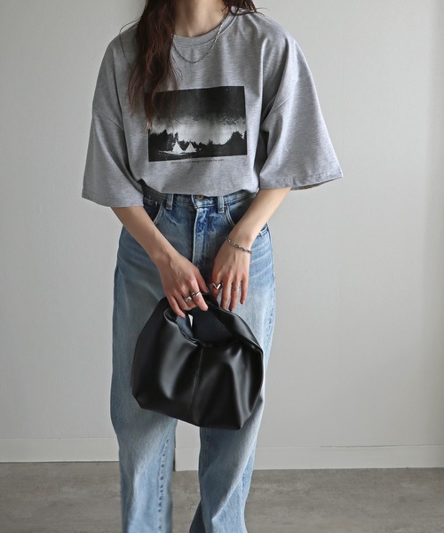 COURO（コウロ）の「HAL×COURO ランドスケープフォトプリントTシャツ（Tシャツ/カットソー・レディース・ブラック/オフホワイト/グレー・FREE）」の13枚目の写真