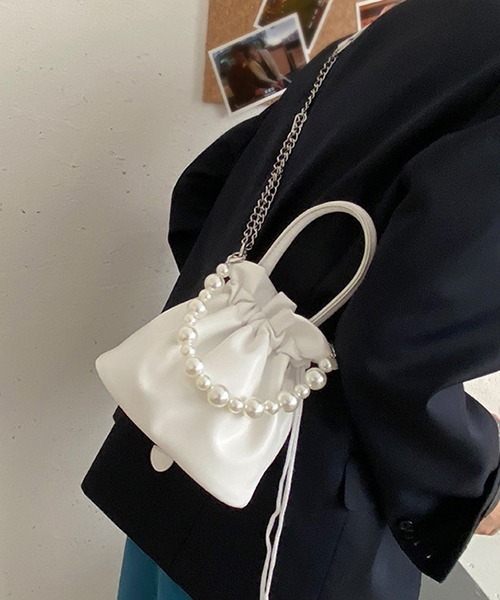 gossip！ロサンゼルス（ゴシップロサンゼルス）の「2WAY巾着チェーンショルダークラッチパーティーバッグ　結婚式バッグ（ショルダーバッグ・レディース・カーキ/ホワイト/ライトイエロー/ブラック・FREE）」の17枚目の写真