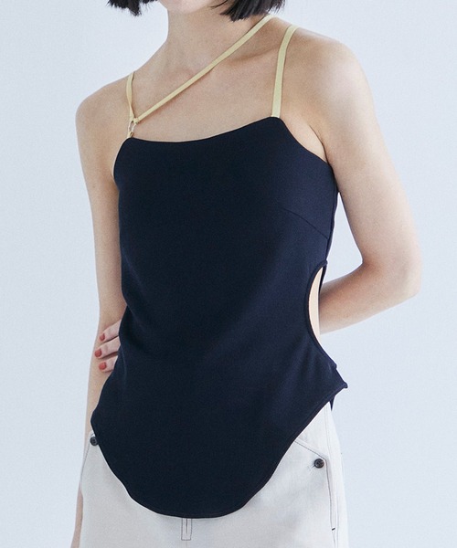 PUBLIC TOKYO（パブリックトウキョウ）の「hazy サイドホールキャミソール〈カップ付き〉（キャミソール・レディース・ネイビー/ブラック/ホワイト・1/2）」の3枚目の写真