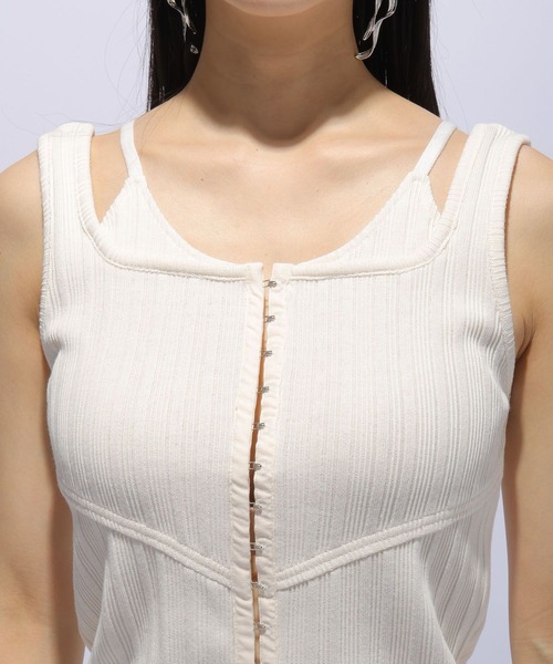 HARE（ハレ）の「ホックデザインタンクトップ(HARE)（タンクトップ・レディース・ブラック/ホワイト・FREE）」の14枚目の写真