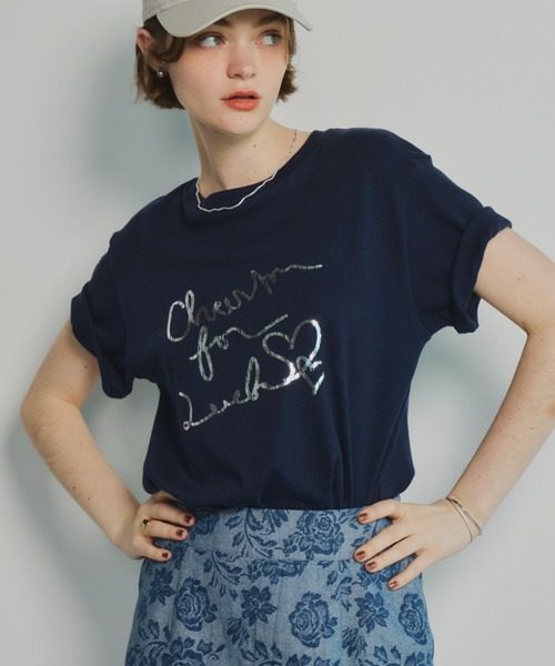 Unitage(ユニテージ)の「箔プリントTEE(Tシャツ/カットソー・レディース・ホワイト/ネイビー・FREE)」の2枚目の写真