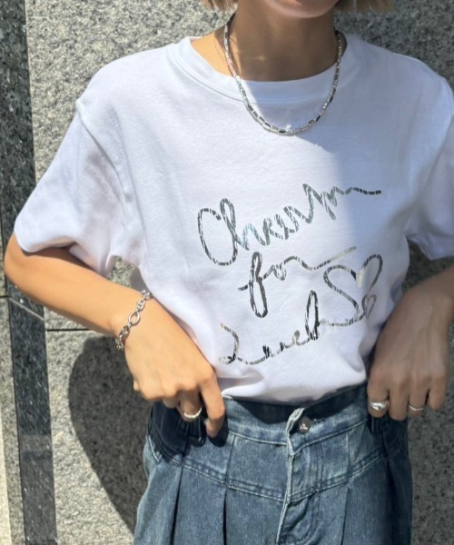 Unitage(ユニテージ)の「箔プリントTEE(Tシャツ/カットソー・レディース・ホワイト/ネイビー・FREE)」の1枚目の写真