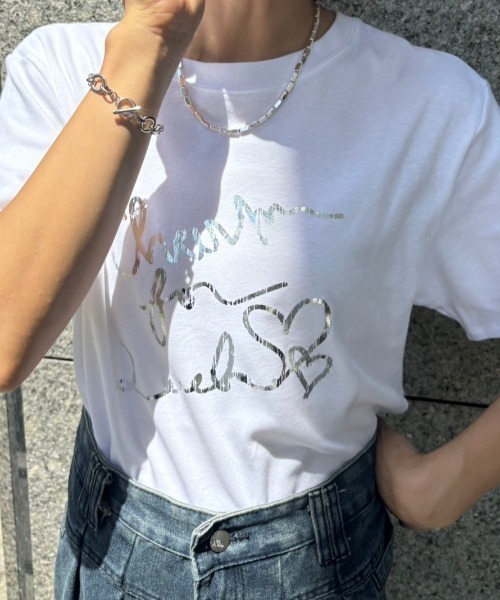 Unitage(ユニテージ)の「箔プリントTEE(Tシャツ/カットソー・レディース・ホワイト/ネイビー・FREE)」の4枚目の写真