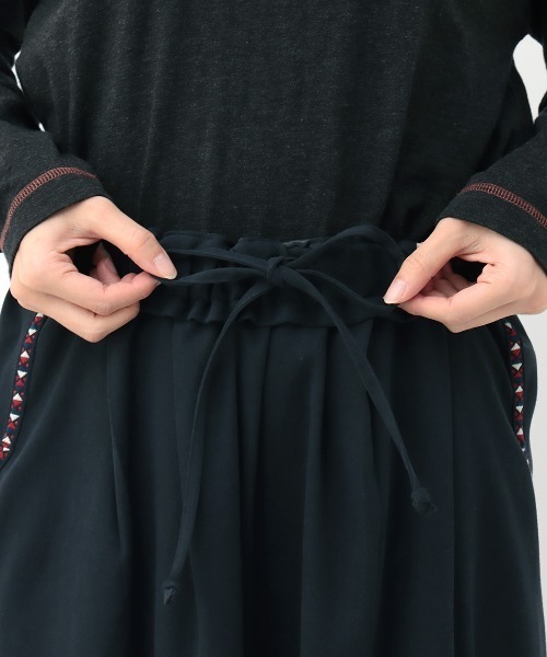 チチカカ（チチカカ）の「ピーチスキンエッグタックパンツ【大きいサイズ】（その他パンツ・レディース・アイボリー/カーキ/ネイビー/ベージュ・3L）」の14枚目の写真