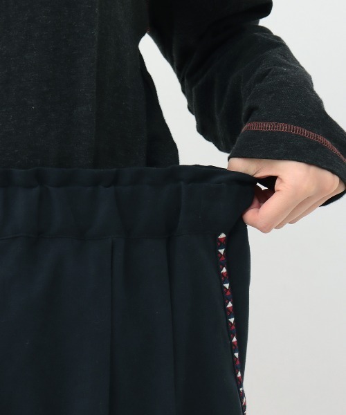 チチカカ（チチカカ）の「ピーチスキンエッグタックパンツ【大きいサイズ】（その他パンツ・レディース・アイボリー/カーキ/ネイビー/ベージュ・3L）」の13枚目の写真
