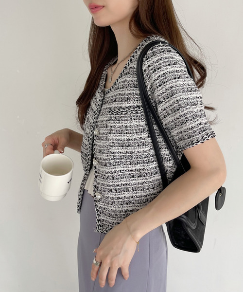 Ada.(エイダ)の「ツイード ショート丈 半袖 パールボタン パイピング ジャケット トップス(Tシャツ/カットソー・レディース・ホワイト/ライトブルー/ブラック・M/L)」の15枚目の写真