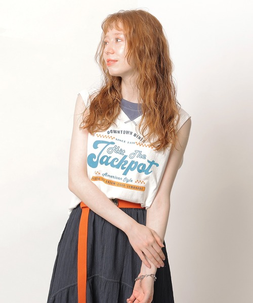 DOUBLE NAME（ダブルネーム）の「レトロロゴノースリトップス（Tシャツ/カットソー・レディース・オフホワイト/ベージュ/グリーン・FREE）」の5枚目の写真