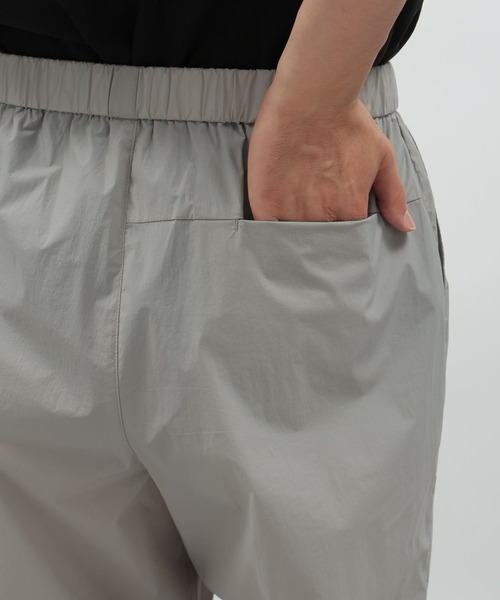 LAKOLE(ラコレ)の「さらさらナイロンEASYパンツ / 133140(その他パンツ・メンズ・ブラック/ライトグレー/キャメル・X-LARGE/MEDIUM/LARGE)」の15枚目の写真