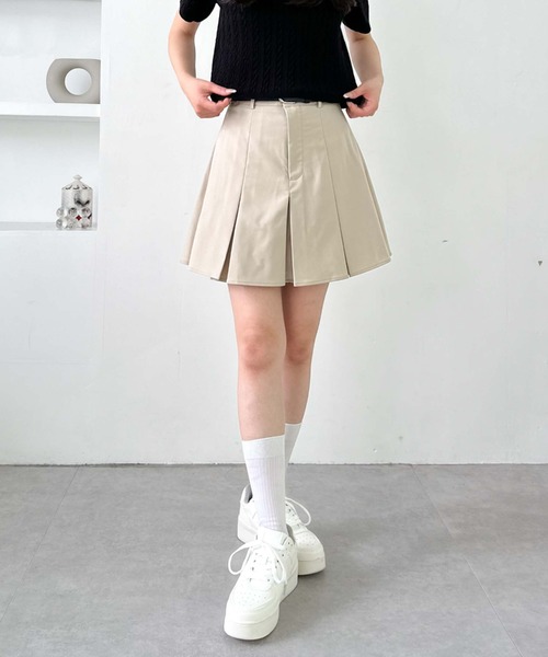 archives（アルシーヴ）の「ベルト付きボックスプリーツミニスカート（スカート・レディース・アイボリー/ベージュ/ブラック/ピンクベージュ・MEDIUM）」の6枚目の写真