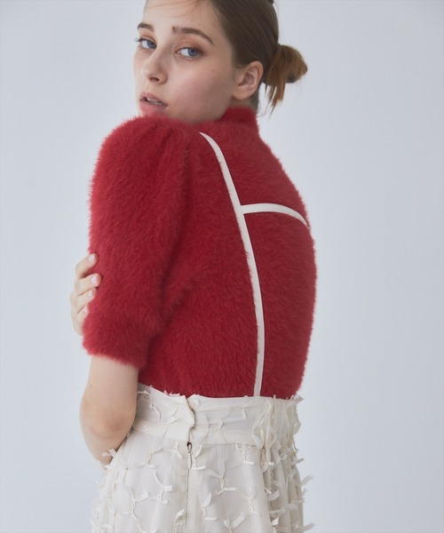 REDYAZEL（レディアゼル）の「フェザーライク半袖ニットプルオーバー（ニット/セーター・レディース・レッド/ブラック/オフホワイト・FREE）」の17枚目の写真