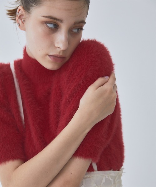 REDYAZEL（レディアゼル）の「フェザーライク半袖ニットプルオーバー（ニット/セーター・レディース・レッド/ブラック/オフホワイト・FREE）」の15枚目の写真