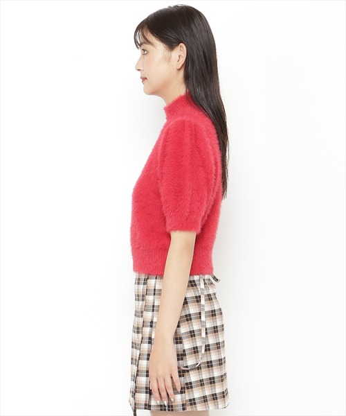 REDYAZEL（レディアゼル）の「フェザーライク半袖ニットプルオーバー（ニット/セーター・レディース・レッド/ブラック/オフホワイト・FREE）」の9枚目の写真
