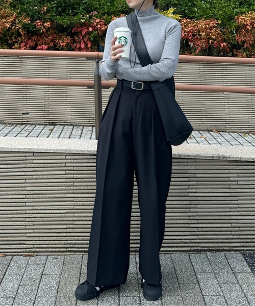 y/m by misato（イムバイミサト）の「サムホールリブプチハイネックトップス（ニット/セーター・レディース・アイボリー/ブラック/杢グレー/オレンジ・FREE）」の8枚目の写真