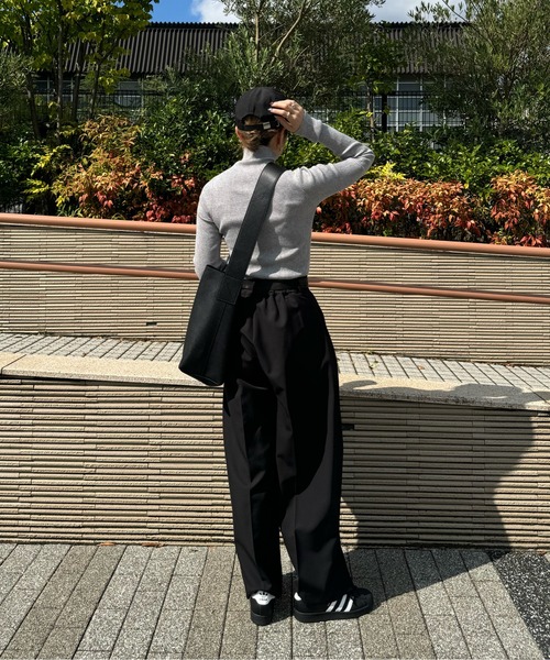 y/m by misato（イムバイミサト）の「サムホールリブプチハイネックトップス（ニット/セーター・レディース・アイボリー/ブラック/杢グレー/オレンジ・FREE）」の12枚目の写真