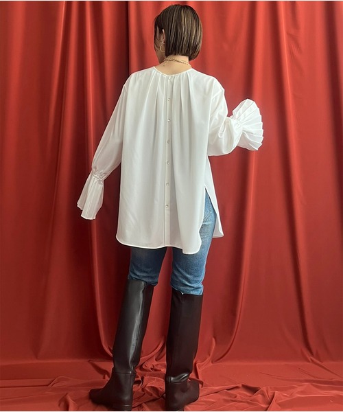 LHELBIE（レルビエ）の「プリーツカフス2WAYシャツ（シャツ/ブラウス・レディース・ブラック/オフホワイト・M）」の7枚目の写真