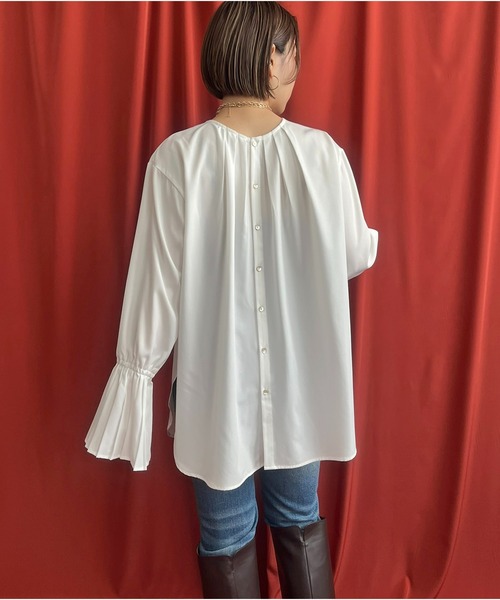 LHELBIE（レルビエ）の「プリーツカフス2WAYシャツ（シャツ/ブラウス・レディース・ブラック/オフホワイト・M）」の13枚目の写真