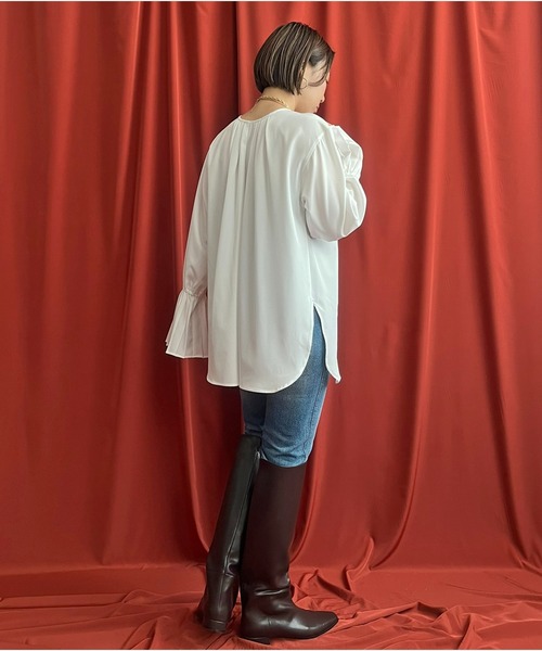 LHELBIE（レルビエ）の「プリーツカフス2WAYシャツ（シャツ/ブラウス・レディース・ブラック/オフホワイト・M）」の20枚目の写真