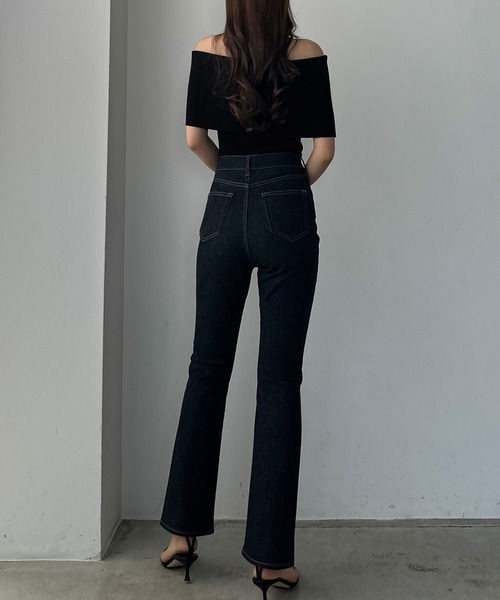 Louere（ルエレ）の「美脚フレアデニムパンツ（デニムパンツ