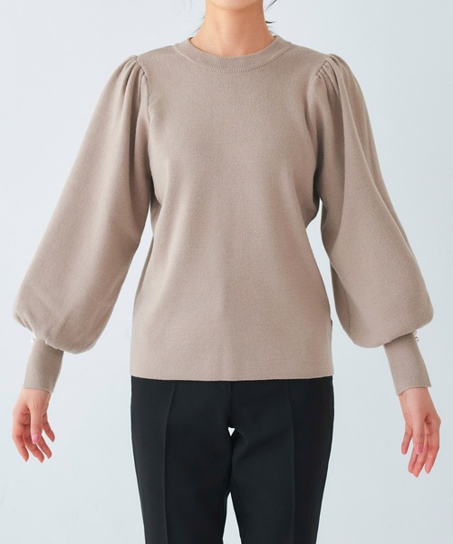 RUIRUE BOUTIQUE(ルイルエブティック)の「洗える | 選べるデザイン パールボタン アンチピリング ニット(袖口パール) | 長袖 トップス 体型カバー ボリューム袖 オフィスカジュアル 通勤服 お手入れ簡単 プルオーバー セーター(ニット/セーター・レディース・アイボリー/ブラック/グレイッシュベージュ・L/M)」の10枚目の写真