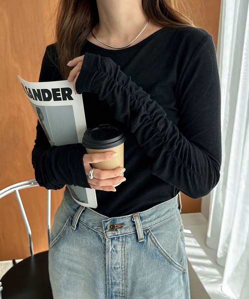 andme(アンドミー)の「シャーリングシアーリブトップス(Tシャツ/カットソー・レディース・杢グレー/アイボリー/ブラック/チャコールグレー・M)」の5枚目の写真