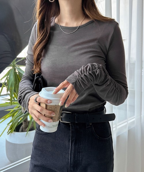 andme(アンドミー)の「シャーリングシアーリブトップス(Tシャツ/カットソー・レディース・杢グレー/アイボリー/ブラック/チャコールグレー・M)」の9枚目の写真