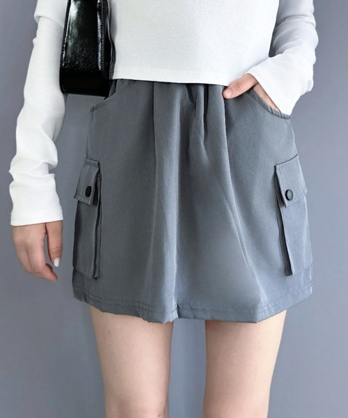 Silly(シリー)の「カーゴミニスカート(スカート・レディース・グレー/アイボリー/ブラック/カーキ/ピンク・SMALL/MEDIUM/LARGE)」の4枚目の写真