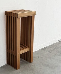 SOROTTO（ソロット）の「W250mm×D200㎜ 国産杉 スリムミニシェルフ <未来工房 MIKU-KOBO>（インテリア雑貨）」