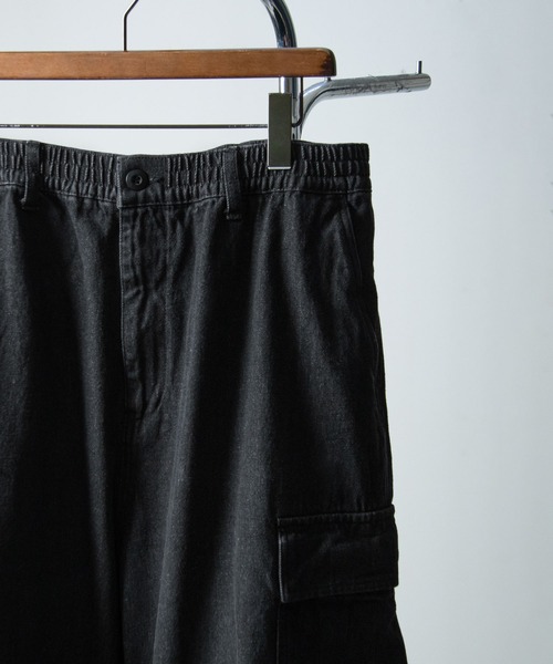 NILWAY（ニルウェイ）の「スラブ デニム ワイド グランジ カーゴパンツ（カーゴパンツ・メンズ・ブルー/ブラック/ブラック系・MEDIUM/SMALL/X-LARGE/LARGE）」の22枚目の写真