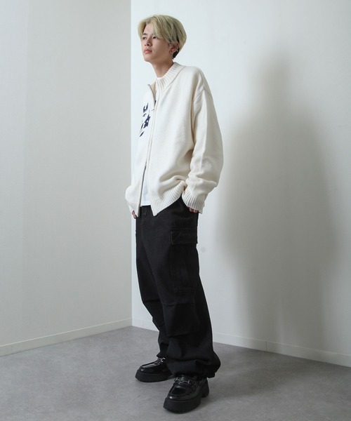 NILWAY（ニルウェイ）の「スラブ デニム ワイド グランジ カーゴパンツ（カーゴパンツ・メンズ・ブルー/ブラック/ブラック系・MEDIUM/SMALL/X-LARGE/LARGE）」の7枚目の写真