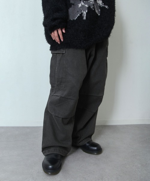 NILWAY（ニルウェイ）の「スラブ デニム ワイド グランジ カーゴパンツ（カーゴパンツ・メンズ・ブルー/ブラック/ブラック系・MEDIUM/SMALL/X-LARGE/LARGE）」の10枚目の写真