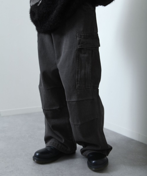 NILWAY（ニルウェイ）の「スラブ デニム ワイド グランジ カーゴパンツ（カーゴパンツ・メンズ・ブルー/ブラック/ブラック系・MEDIUM/SMALL/X-LARGE/LARGE）」の11枚目の写真
