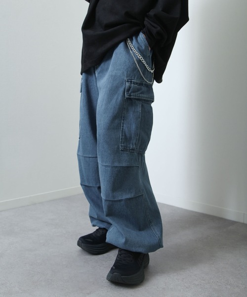 NILWAY（ニルウェイ）の「スラブ デニム ワイド グランジ カーゴパンツ（カーゴパンツ・メンズ・ブルー/ブラック/ブラック系・MEDIUM/SMALL/X-LARGE/LARGE）」の19枚目の写真