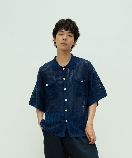skoool(スクール)の「メッシュニット半袖シャツ/透かし編みデザイン × レイヤード仕様(シャツ/ブラウス・メンズ・ネイビー/アイボリー/レッド・LARGE/MEDIUM/SMALL)」の13枚目の写真
