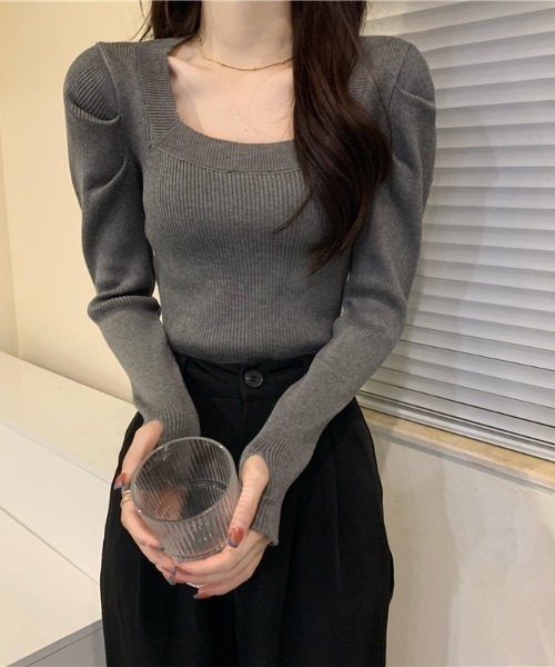 Teem Store(チームストア)の「スクエアネック フィンガーホール リブ ニット(ニット/セーター・レディース・ブルー/ホワイト×ブラック/アイボリー/ライトブルー/ブラック/ホワイト/グレー・F)」の11枚目の写真