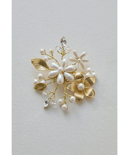 niana（ニアナ）の「メタルフラワーブローチ コサージュ フォーマル セレモニー 結婚式 二次会 謝恩会 入学式 卒業式 パーティー オケージョン（ブローチ/コサージュ・レディース・シルバー/ゴールド・FREE）」の4枚目の写真
