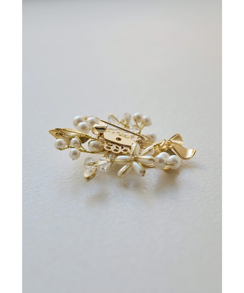 niana（ニアナ）の「メタルフラワーブローチ コサージュ フォーマル セレモニー 結婚式 二次会 謝恩会 入学式 卒業式 パーティー オケージョン（ブローチ/コサージュ・レディース・シルバー/ゴールド・FREE）」の3枚目の写真