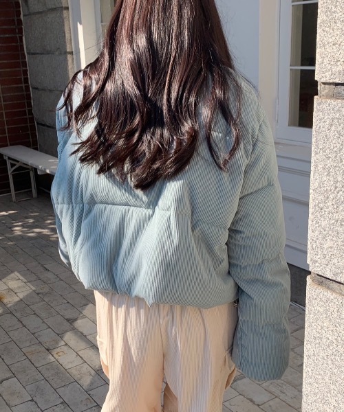 roomy（ルーミー）の「コーディロイ中綿ブルゾンショート（ブルゾン・レディース・アイボリー/ピンク/サックスブルー/ブラック・FREE）」の11枚目の写真