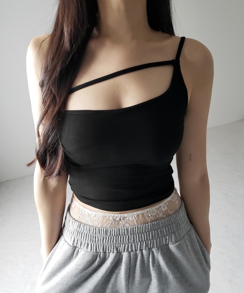 me+em select(ミームセレクト)の「【 3color / カップ付 】ラインストラップワンショルキャミソール / line strap one shoulder camisole(キャミソール・レディース・ホワイト/ブラック/グレー・FREE)」の13枚目の写真